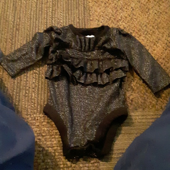 Clothes - Picture 3 of 8